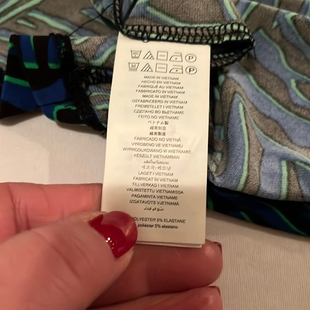 Micheal Kors  size medium blue animal print chain print halter top stretch NWT